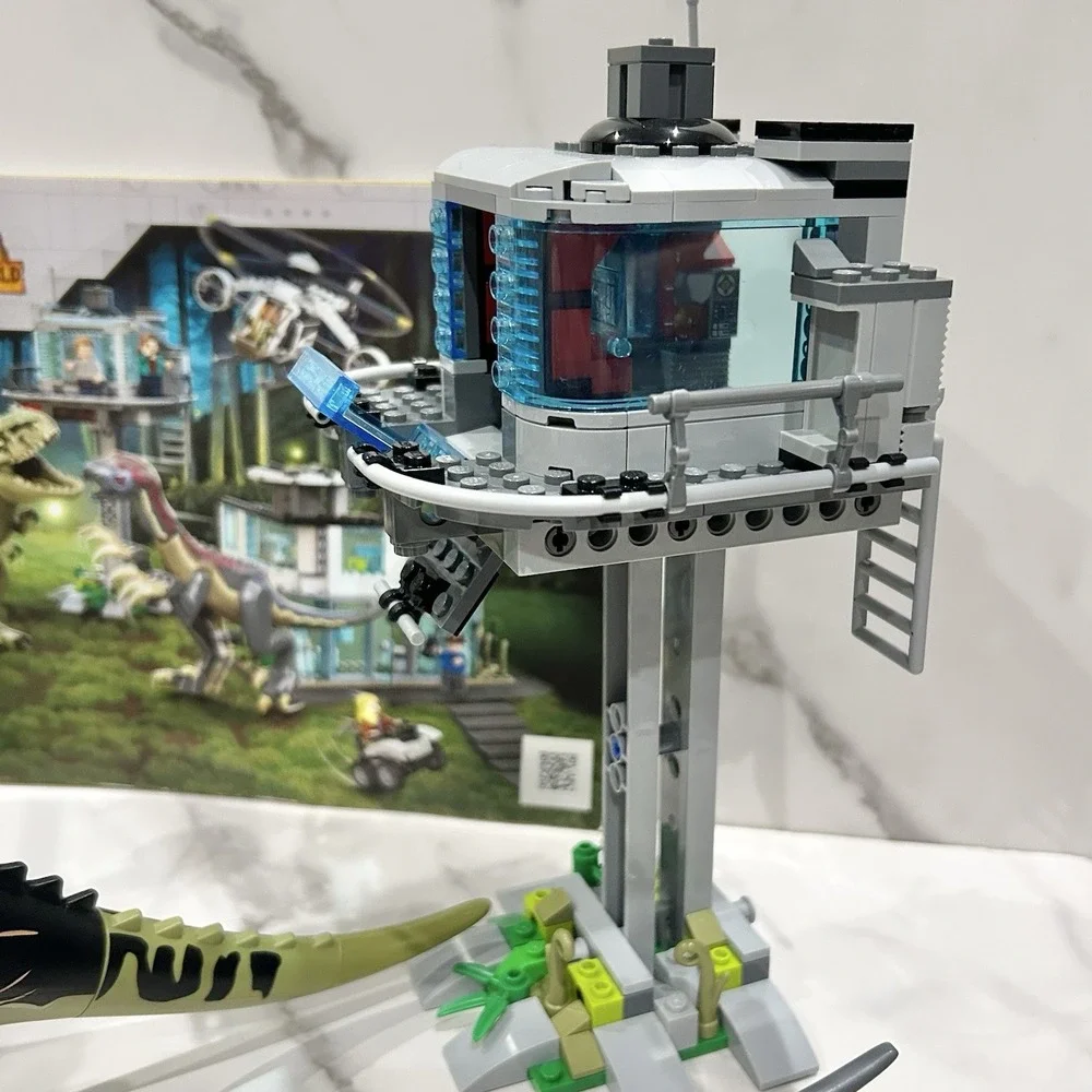 LEGO Jurassic World: Giganotosaurus & Therizinosaurus Attack (76949) COMPLETE